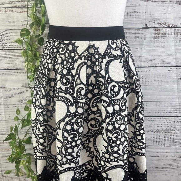 Ann Taylor Skirt sz 4 Petite White Black Floral Lace Knee A Line Wedding Modest - Picture 3 of 14